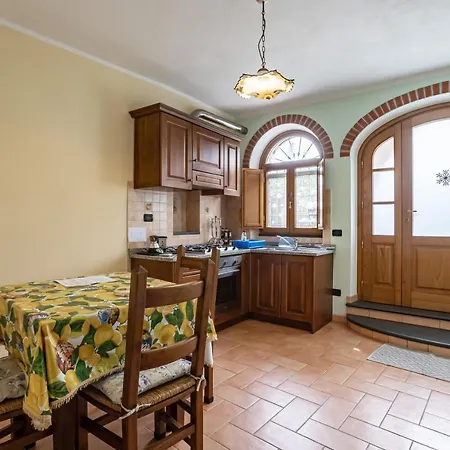 Bright Flat With Private Parking! Apartment Lucca Exterior photo